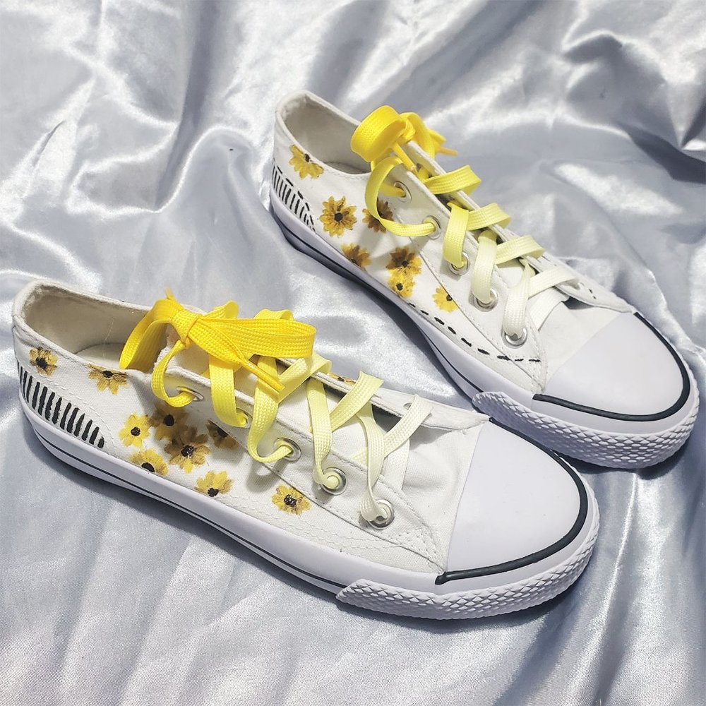 NEW AIR WALK white custom painted yellow daisy sneakers SZ 7  LEGACEE - NICE!